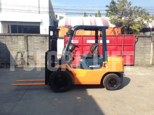 ขายฟอร์คลิฟท์ โตโยต้า 7FD30 เสาสูง 3 ม. จากประเทศญี่ปุ่น