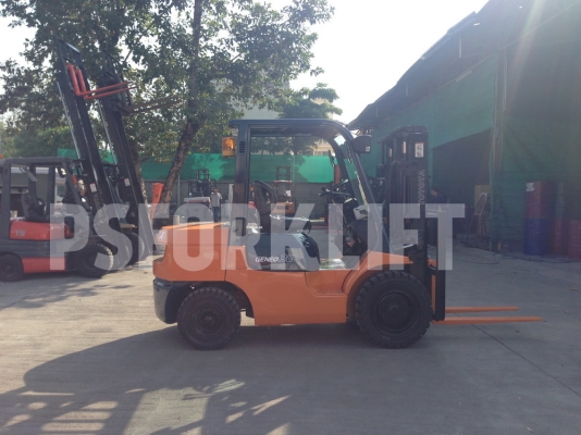 ขายฟอร์คลิฟท์ โตโยต้า 7FD30 เสาสูง 3 ม. จากประเทศญี่ปุ่น