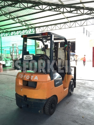 ขายฟอร์คลิฟท์ โตโยต้า 7FG15 เสาสูง 3 ม. จากประเทศญี่ปุ่น ขายฟอร์คลิฟท์ โตโยต้า 7FG15 เสาสูง 3 ม. จากประเทศญี่ปุ่น