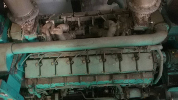 ขายเครื่องปั่นไฟ SACM AGO เครื่อง V 16 สูบ 1200 แรงม้า ไดของ UNELEC 1750 kva ขายรวม 2 เครื่อง ราคา 4000000