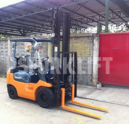 ขายฟอร์คลิฟท์ โตโยต้า 7FG15 เสาสูง 4.5 ม. จากประเทศญี่ปุ่น