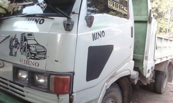 หกล้อ HiNO KM779 ดั้ม5คิว แอร์หนาว ช่วงล่าง FF รถสภาพพร้อมใช้งาน เล่มทะเบียนพร้อม