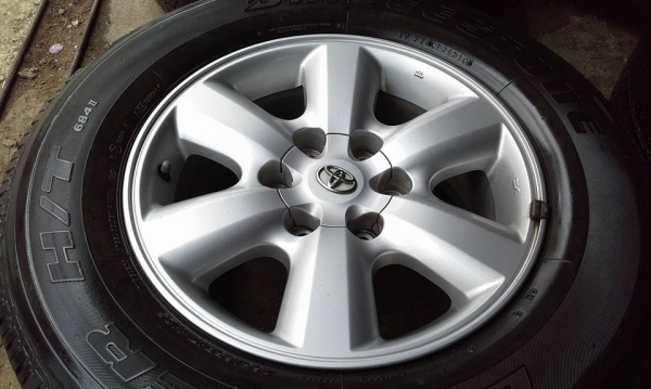 ขายล้อเดิม วีโก้พีลันเนอร์ ขอบ 17"พร้อมยาง 5900 ขายล้อเดิม วีโก้พีลันเนอร์ ขอบ 17"พร้อมยาง 5900