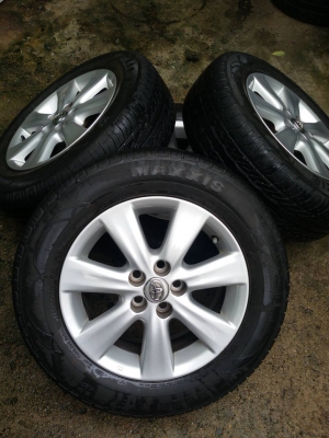 ล้อขอบ 15 5รู พร้อมยาง maxxis 195 65 15  ปี 12 ชุดล่ะ 5,500
