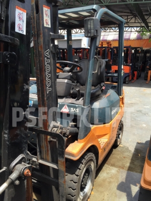 ขายฟอร์คลิฟท์ โตโยต้า 7FG15 เสาสูง 3 ม. จากประเทศญี่ปุ่น