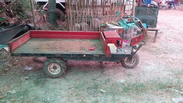 ขายรถบรรทุกสีแดง 3 ล้อ มือ2 ขายรถบรรทุกสีแดง 3 ล้อ มือ2