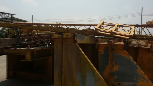 ขายเครนรางหรือสนามวางบนดิน มีขนาด 100 130 150 ตัน ขายกิโลกรัม 16 บาท