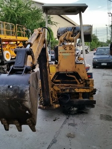 วีดีโอมาแล้วครับ รถหน้าตักหลังขุดล้อยาง KOMATSU WA20 (WHEEL LOADER)  เก่านอก ญี่ปุ่น