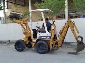 วีดีโอมาแล้วครับ รถหน้าตักหลังขุดล้อยาง KOMATSU WA20 (WHEEL LOADER)  เก่านอก ญี่ปุ่น