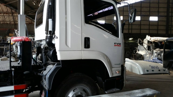 หัวลาาก อีซูซุ FTR 34 LZL 240 ปี53 สภาพเยี่ยม(นางฟ้า)สวยจัดเดิๅมทั้งคัน เล่มทะเบียนพร้อมโอน (ราคา 1,350,000บ) ต่อรอง