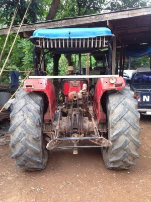 ขายด่วนครับ แมสซี่เฟอร์กูสัน 185 แรง พร้อมใบดันหน้ากับผาพรวน ของ CMT