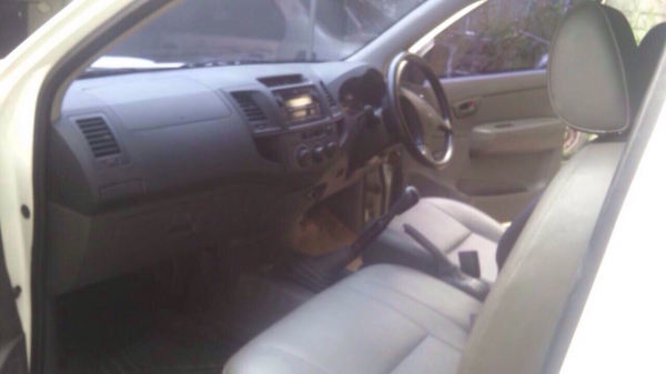 โตโยต้าวีโก้หัวเดียวปี13สภาพสวยยางใหม่ปี15ใช้งานเเค่50,000กว่าโลเท่านั้นไม่มีชนเเละอุบัตเหตุพร้อมใช้งานได้เลยไม่ผิดหวังเเน่นอน