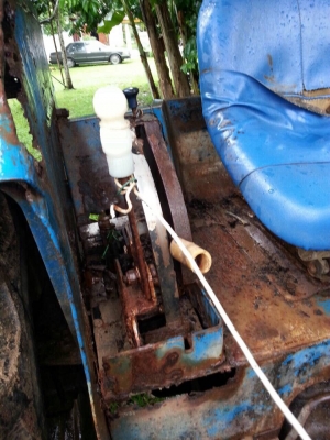 ขายรถไถเพลาเดียว FORD NEWHOLLAND เครื่อง90แรงม้า เล่มทะเบียน สนใจโทร 081-970-1072