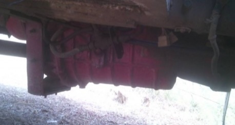 ISUZU JCM 240 HP 6SD1 สิบล้อ 2 เพลา เทรลเลอร์ท้ายลาดขึ้นรถแบ็คโฮร PC 200 ได้สบายเลยครับ เครื่องยนต์ 240 แรงวางใหม่แจ้งลงเล่มครบพร้อมอินเตอร์ 4 SPEED ช่วงล่าง 2 เพลาของ JUMBO 200 สภาพดีสุดๆพร้อมใช้งาน ภายในเก๋งคอนโซลสวยครบ พวงมาลัยเพาเวอร์ เบรคลม ช่วงล่างใ