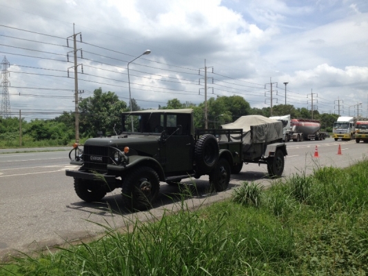 ขาย jeep กลาง TOYOTA FQ10 พร้อม เทรเลอร์