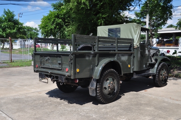 ขาย jeep กลาง TOYOTA FQ10 พร้อม เทรเลอร์