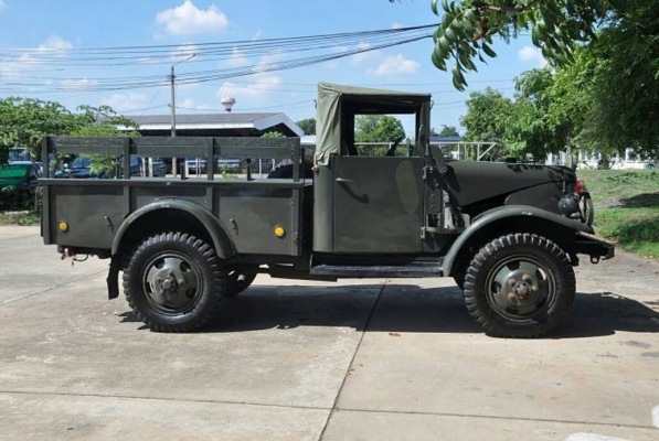 ขาย jeep กลาง TOYOTA FQ10 พร้อม เทรเลอร์