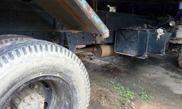 ISUZU NKR EURO 130 HP 4HG1 ปี 46 หกล้อดั๊มพ์ กระบะดั๊มพ์เหล็ก 4 ตันความยาว 3.60 เมตรสภาพดีพร้อมบรรทุกพร้อมใช้งานได้เลย เครื่องยนต์แรงดีแห้งดีไม่มีแตกเยิ้ม ภายในเก๋งคอนโซบสวยครบ พวงมาลัยเพาเวอร์ ช่วงล่างแน่นคัชซีสวยไม่มีแตกบวม คานหน้ากับเฟืองท้ายใหญ่ 6 น็อ