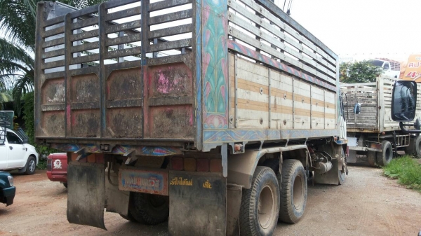 ขายรถบรรทุก 10 ล้อดัมพ์ MITSUBISHI FN527MA 195 แรงม้า ช่วงของรุ่นเทอร์โบ ราคา 800000