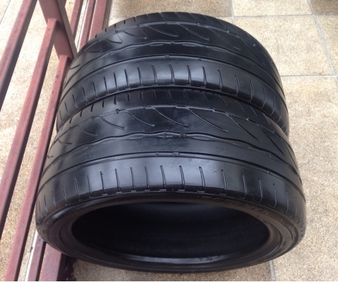 ยาง Bridgestone 235 40 18 จำนวน 2เส้น ปลายปี12