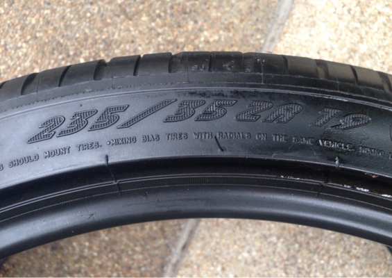 ยาง michelin pilot sport 235 35 19  ดอกเยอะ ไม่มีปะ