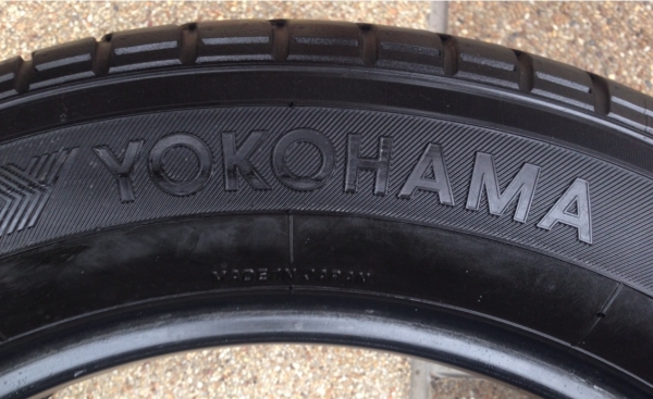 ยาง Yokohama 215 60 17 สิ้นปี12 ดอกเยอะ