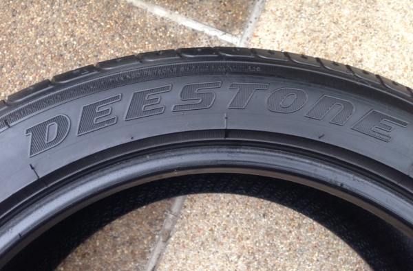 ยาง Deestone 215 50 17 สิ้นปี12 ดอกเยอะ ไม่มีปะ