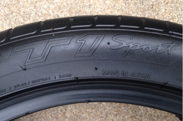 ยาง Toyo Type T1 Sport 225 45 18 จำนวน 2 เส้น กลางปี13 ดอกเต็ม ไม่มีปะ