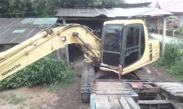แม็คโฮ KOMATSU PC 120-6 สภาพเต็มไฟฟ้าครบ เล่มทะเบียนครบ (ราคา 890,000บ) ราคาคุยไดัครับ