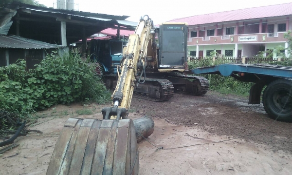 แม็คโฮ KOMATSU PC 120-6 สภาพเต็มไฟฟ้าครบ เล่มทะเบียนครบ (ราคา 890,000บ) ราคาคุยไดัครับ