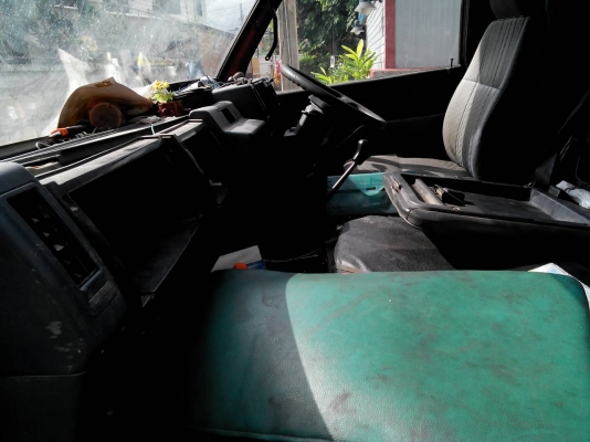 หกล้อ อีซูซุ NPR120แรง พ.เวอร์ ช่วงยาว5ม สภาพดีพร้อมใช้งาน ทะเบียนพร้อมโอน