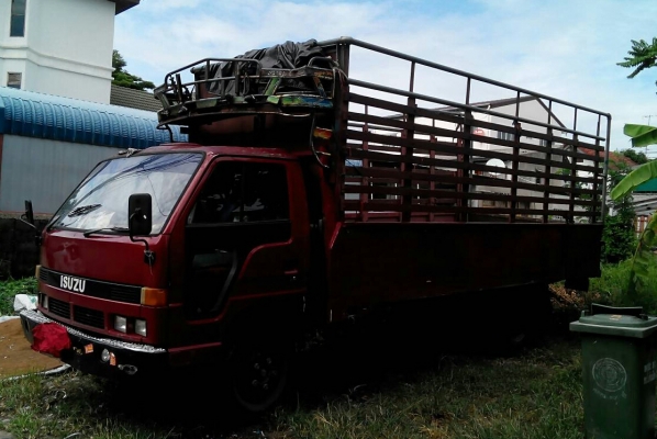 หกล้อ อีซูซุ NPR120แรง พ.เวอร์ ช่วงยาว5ม สภาพดีพร้อมใช้งาน ทะเบียนพร้อมโอน