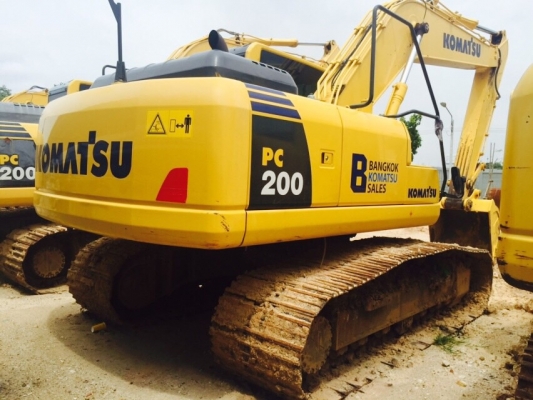 ขายด่วน!! Komatsu PC200-8MO 2,200 ชม.สภาพสวยค่ะ