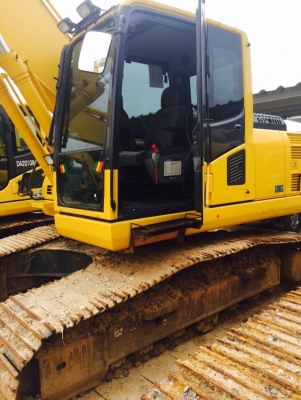 ขายด่วน!! Komatsu PC200-8MO 2,200 ชม.สภาพสวยค่ะ