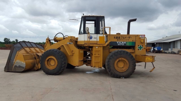 รถตักล้อยาง  TCM 870 รถนอกนำเข้า