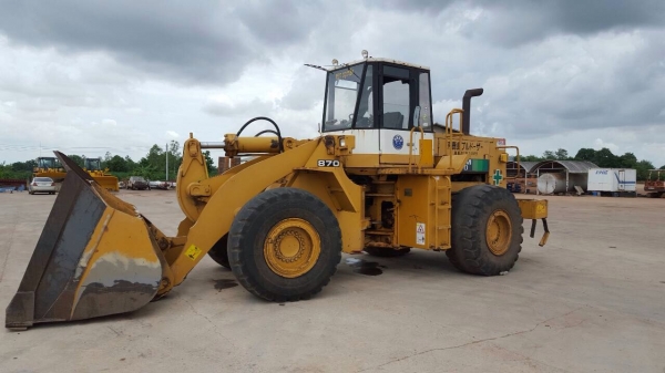 รถตักล้อยาง  TCM 870 รถนอกนำเข้า