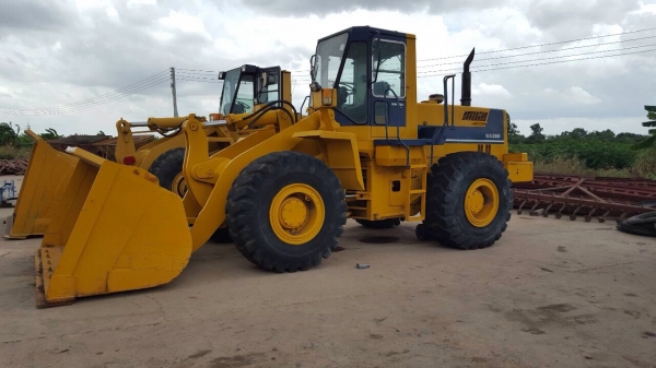 รถตักล้อยาง KOMATSU WA 380-1 รถนอกนำเข้า