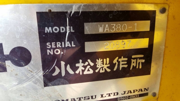 รถตักล้อยาง KOMATSU WA 380-1 รถนอกนำเข้า