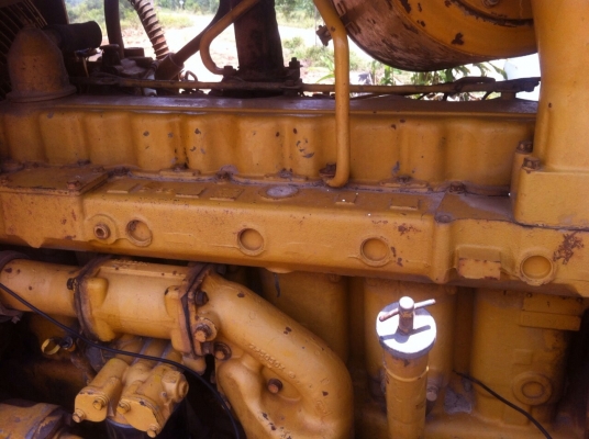 ขายรถแทรคเตอร์ CAT D5D เครื่อง 68J ฝาบาง ห้องเลี้ยวแห้ง เกียร์ตัด ตีนตะขาบ ราคา 300000