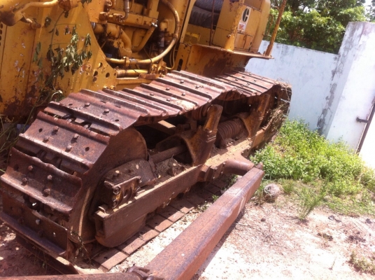 ขายรถแทรคเตอร์ CAT D5D เครื่อง 68J ฝาบาง ห้องเลี้ยวแห้ง เกียร์ตัด ตีนตะขาบ ราคา 300000