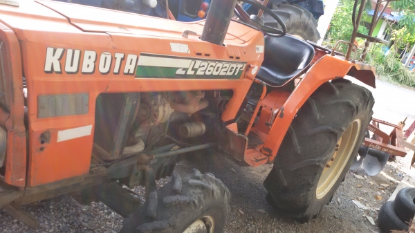 ขายคูโบต้าL2602 DT 4WD  4x4 เพาเวอร์ สนใจติดต่อ ปาน 084-0747874