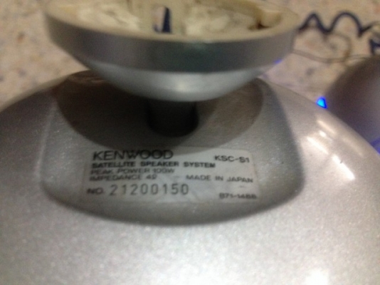 ลำโพงเเขวน KENWOOD 100Wมีไฟสวยๆของเก่าญี่ปุ่นสภาพสวยคู่ละ