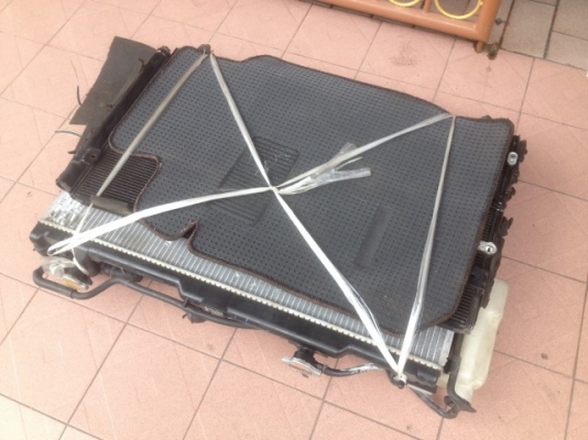 หม้อน้ำ TOYOTA ESTIMA ติดเเผงเเอร์พัดลมของเก่าญี่ปุ่นเเท้สภาพสวย