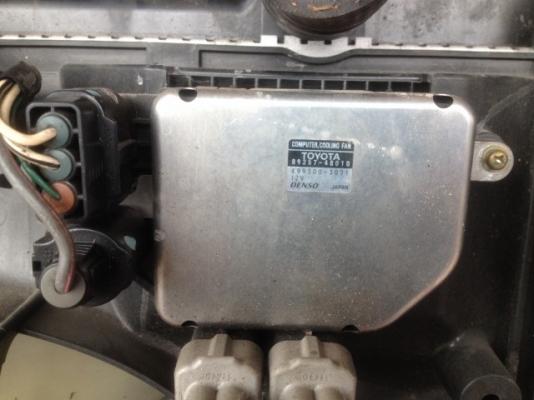 หม้อน้ำ TOYOTA ESTIMA ติดเเผงเเอร์พัดลมของเก่าญี่ปุ่นเเท้สภาพสวย