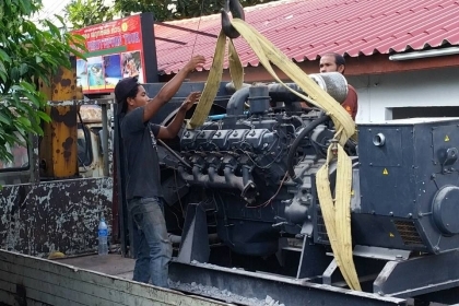 เครื่องปั่นไฟสแตนฟอดร์ 160 kvaสภาพเดิมๆครับเป็นของสแตนฟอดร์ ขนาด 160 kva ครับ เครื่องดีนิสสัน 10 สูบครับพร้อมใช้ครับ สนใจสอบถามราคาคุยกันได้ครับ เครื่องปั่นไฟสแตนฟอดร์ 160 kvaสภาพเดิมๆครับเป็นของสแตนฟอดร์ ขนาด 160 kva ครับ เครื่องดีนิสสัน 10 สูบครับพร้อมใช้ครับ สนใจสอบถามราคาคุยกันได้ครับ