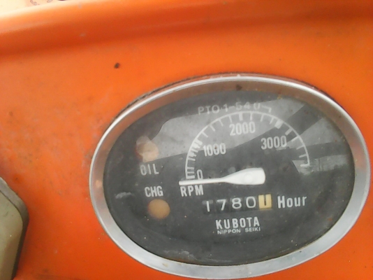 ขายรถไถKUBOTA L2201  พร้อมใช้ สวยๆ สีเดิมๆ แรงๆ