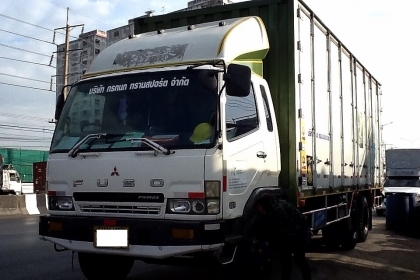 ขาย Fuso ปี 49 220 แรงเทอร์โบ เพลาเดียว ตู้สิบบาน 7.5 m โทร 088-4501277