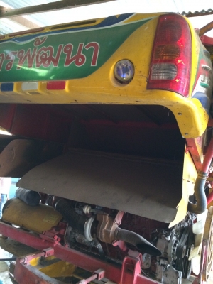 ขายรถเกี่ยวเกษตรพัฒนา รุ้นปลดหนี้ เครื่อง195 ปั้มเบอร์22แฝดอุ้ม ตัวเดินไฮดาร็ด สภาพพร้อมใช้งานครับ โทร 086-2465-934