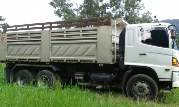 ขายรถบรรทุก พ่วงแม่ลูก HINO 380 ปี 56 รถสวยๆพร้อมใช้ครับ ขายรถบรรทุก พ่วงแม่ลูก HINO 380 ปี 56 รถสวยๆพร้อมใช้ครับ