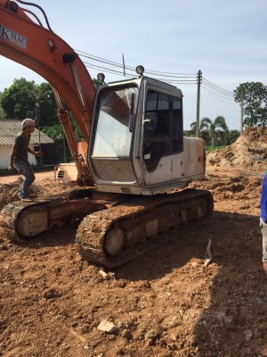 รถขุด EX120-2 เอกสารอินวอยล์ รถสภาพสวย พร้อมใช้ ไฟฟ้าครบ แอร์เย็น ระบบสมบูรณ์